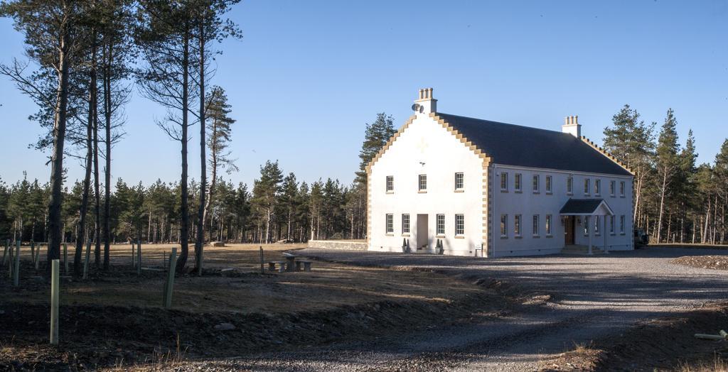 Dinichean House Panzió Daviot  Kültér fotó